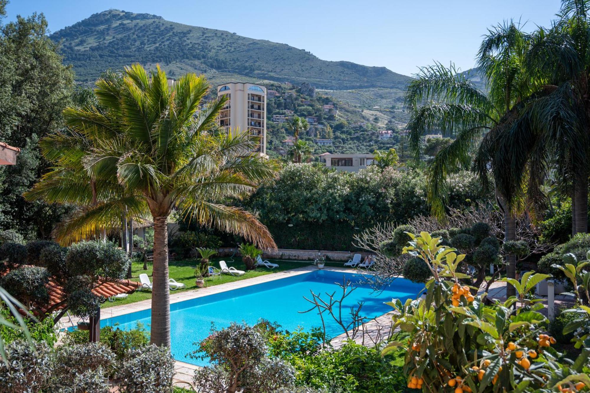 Villa Megna - Green Paradise B&B Palermo Dış mekan fotoğraf