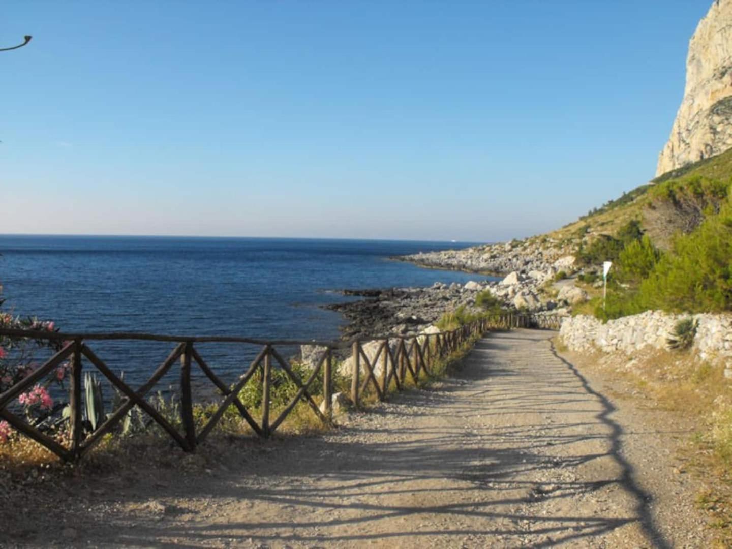 Villa Megna - Green Paradise B&B Palermo Dış mekan fotoğraf